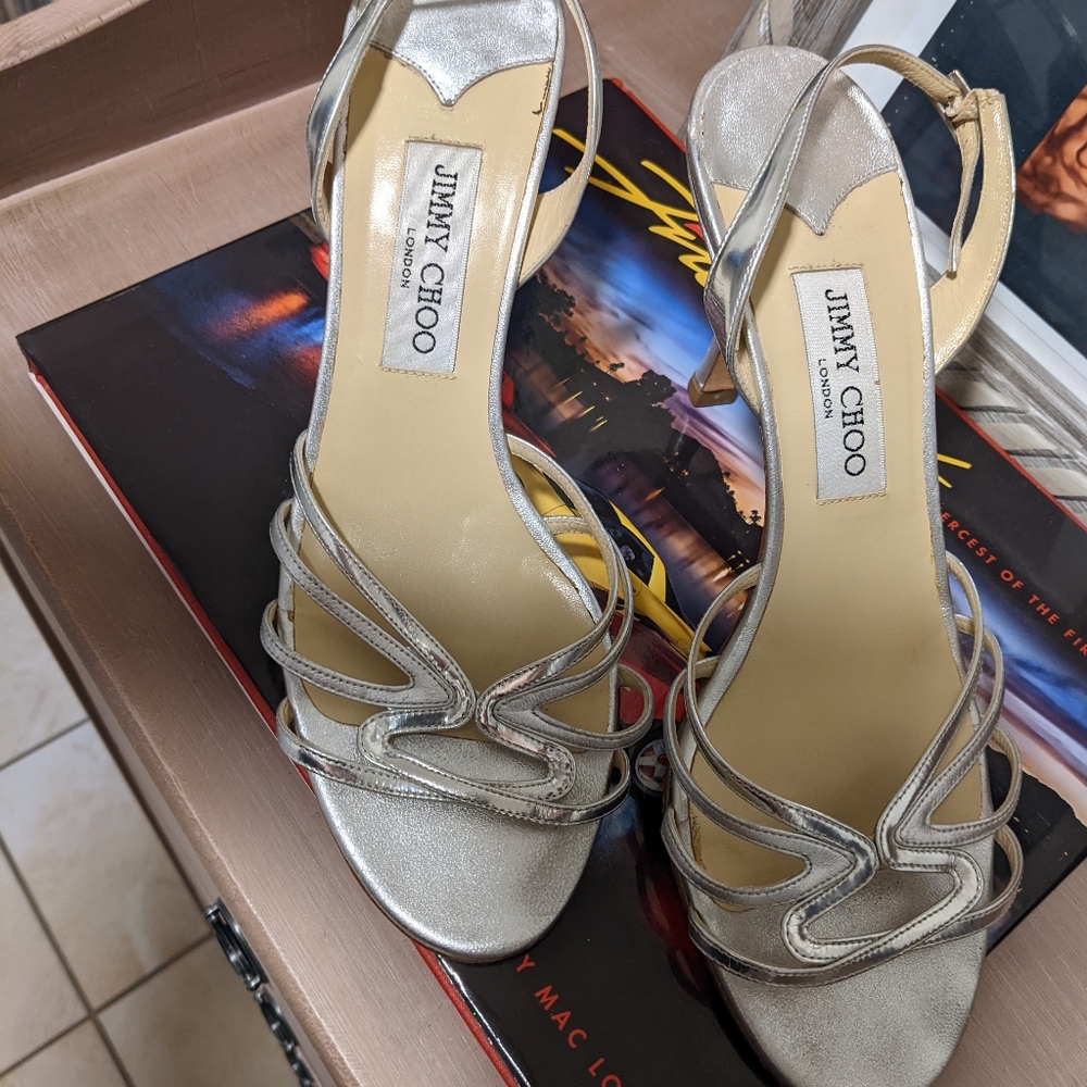 Women's shoes